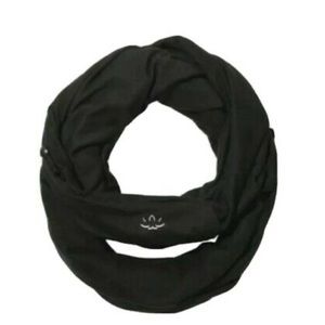 NWT beyond yoga infinity scarf